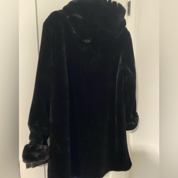 Black Faux Fur Hooded Coat by Covington Woman | size 1X - Picture 10 of 10